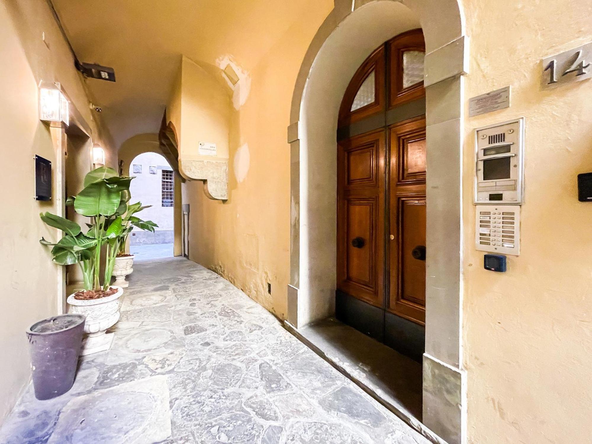 Stile & Comfort Near P. Signoria Florence Exterior photo